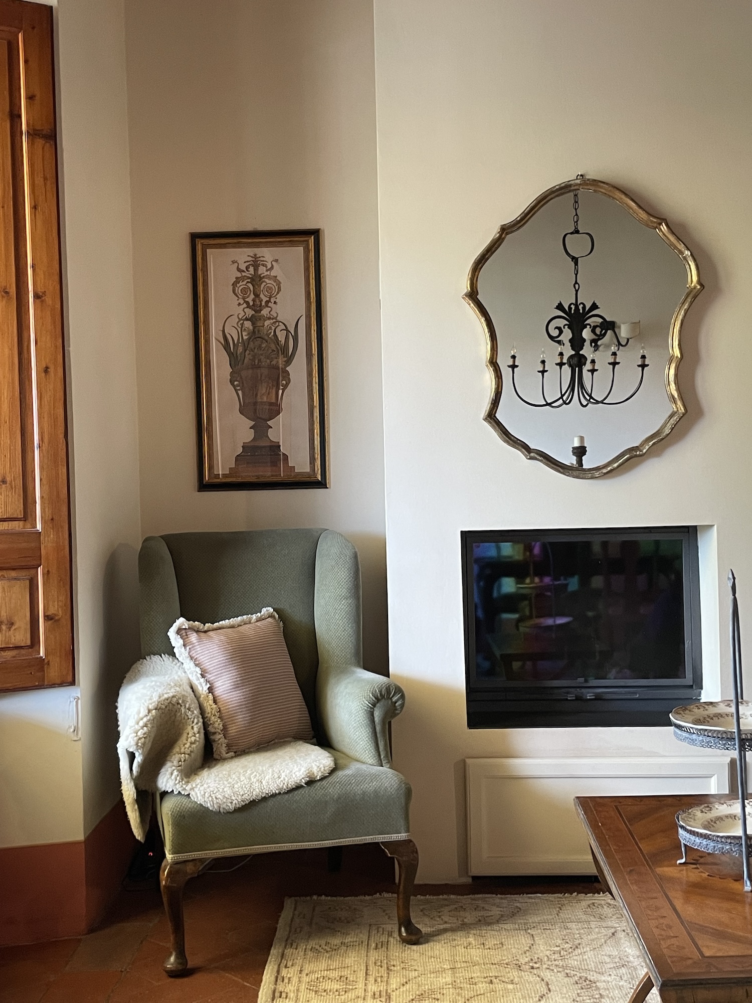 Apartment in Historic Building with Large Panoramic Terrace