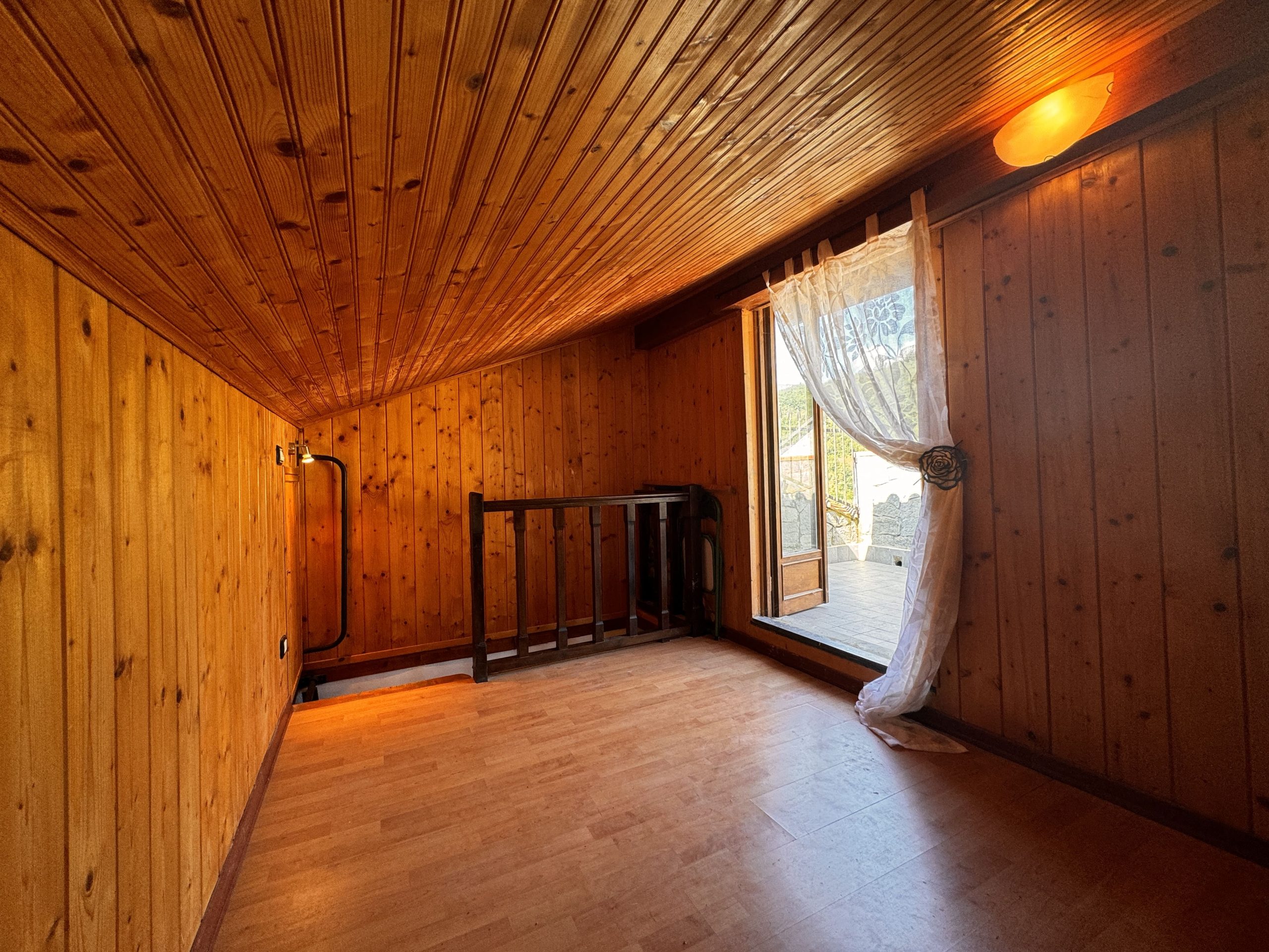 House in perfect conditions with terrace