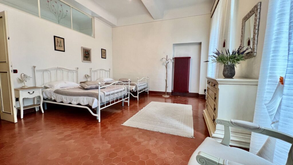 Villa with park and swimming pool Lucca