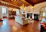 Villa with park and swimming pool Lucca