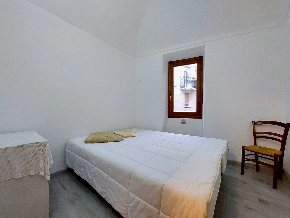 Large renovated apartment in Via Roma