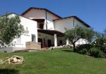 Family property 30 minutes from Pescara airport and beaches, 1 hour from national parks and ski slopes, panoramic views of Abruzzo and just 10 minutes of the vibrant towns of Loreto Aprutino and Penne