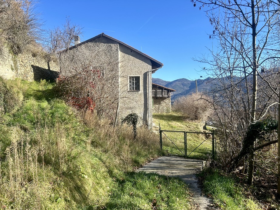 Detached farmhouse with land