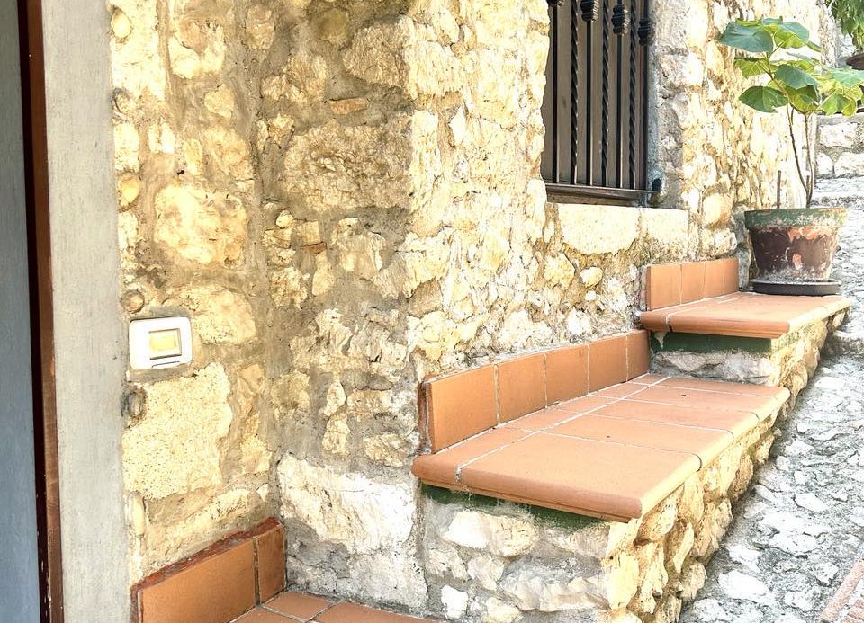 Beautiful stone house for sale in Veroli, Lazio region. Two homes for the price of one, renovated and partially furnished.