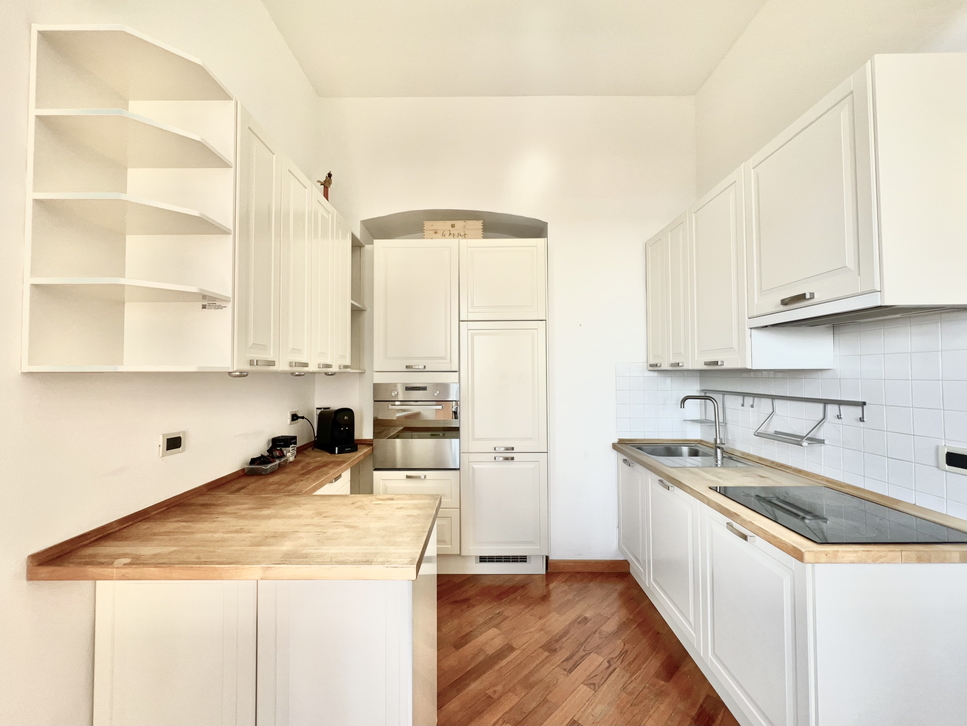 Sea Facing Apartment – Genoa, Liguria