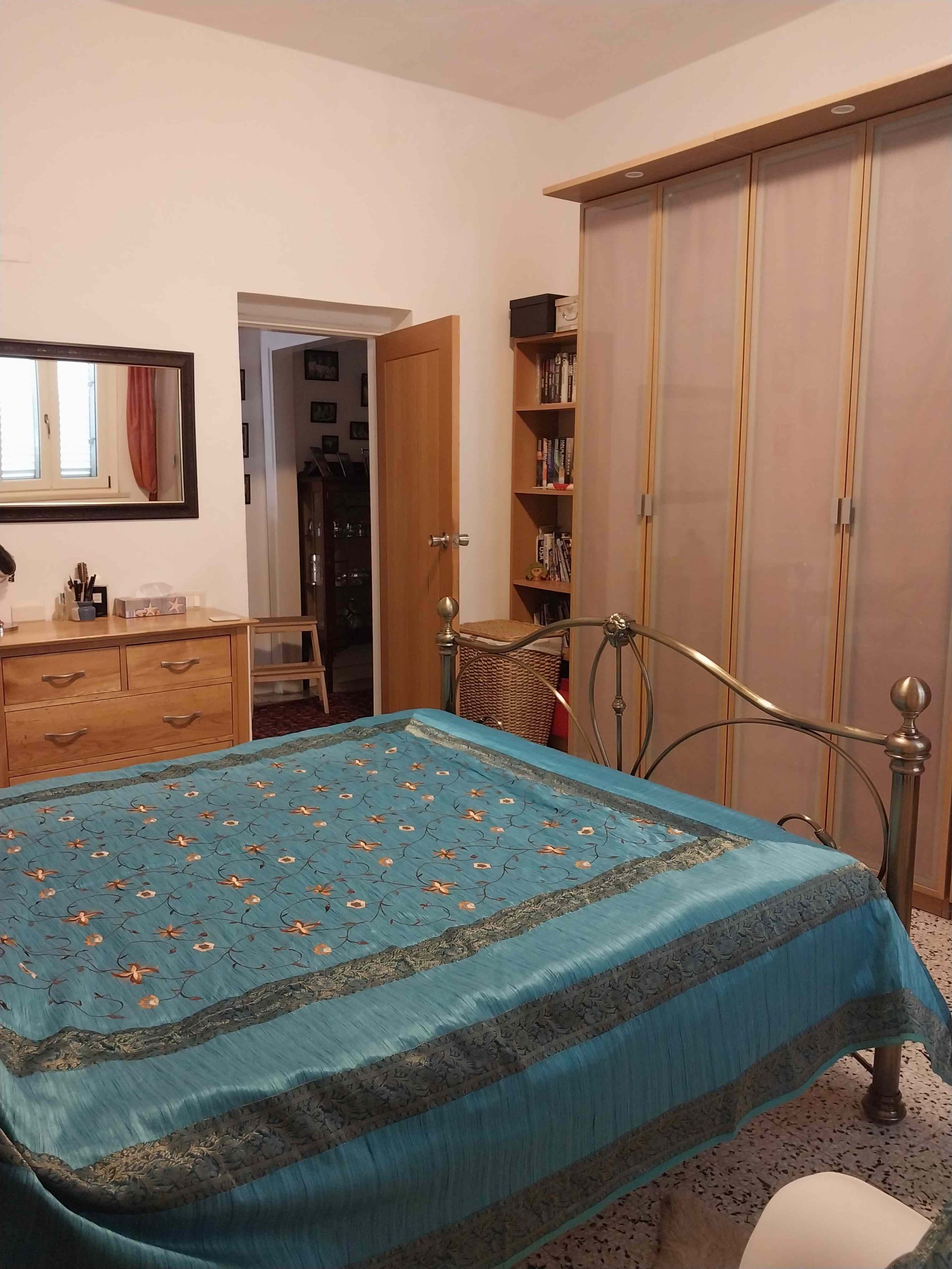 Fully renovated and enhanced 5 bed, 4 bath family property on own land. Pool, hot tub and panoramic views
