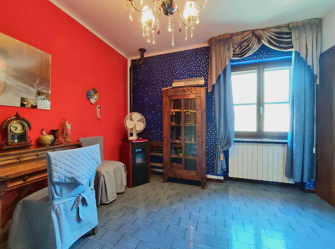 Villa with privare garden and small pool