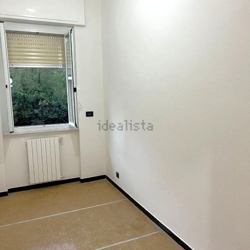 Sunny Three-Room Apartment in Rapallo, S. Maria