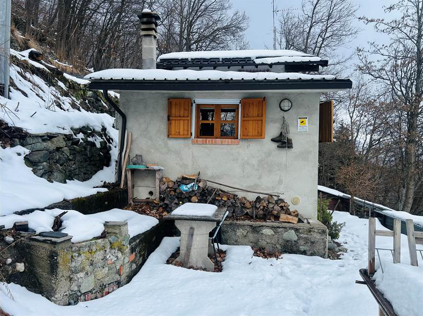 Detached house with land in a panoramic position.