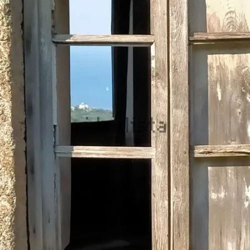 Rustic house with approved renovation project into three apartments in Cogorno, Lavagna