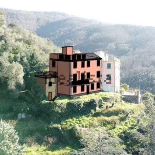 Rustic house with approved renovation project into three apartments in Cogorno, Lavagna