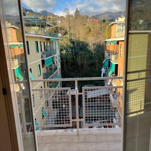 Sunny Three-Room Apartment in Rapallo, S. Maria