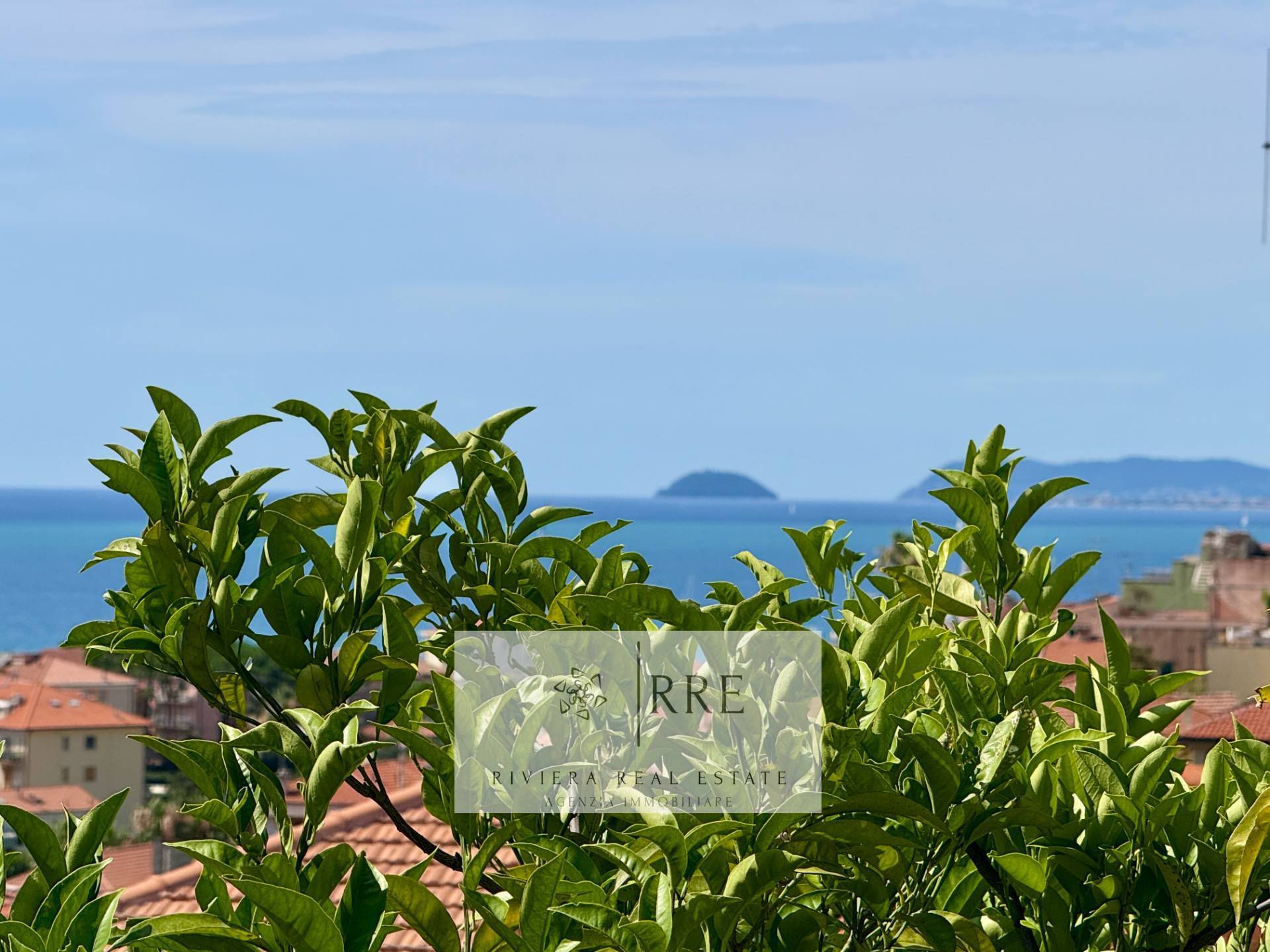 Villa for sale with sea view – Riviera Ligure