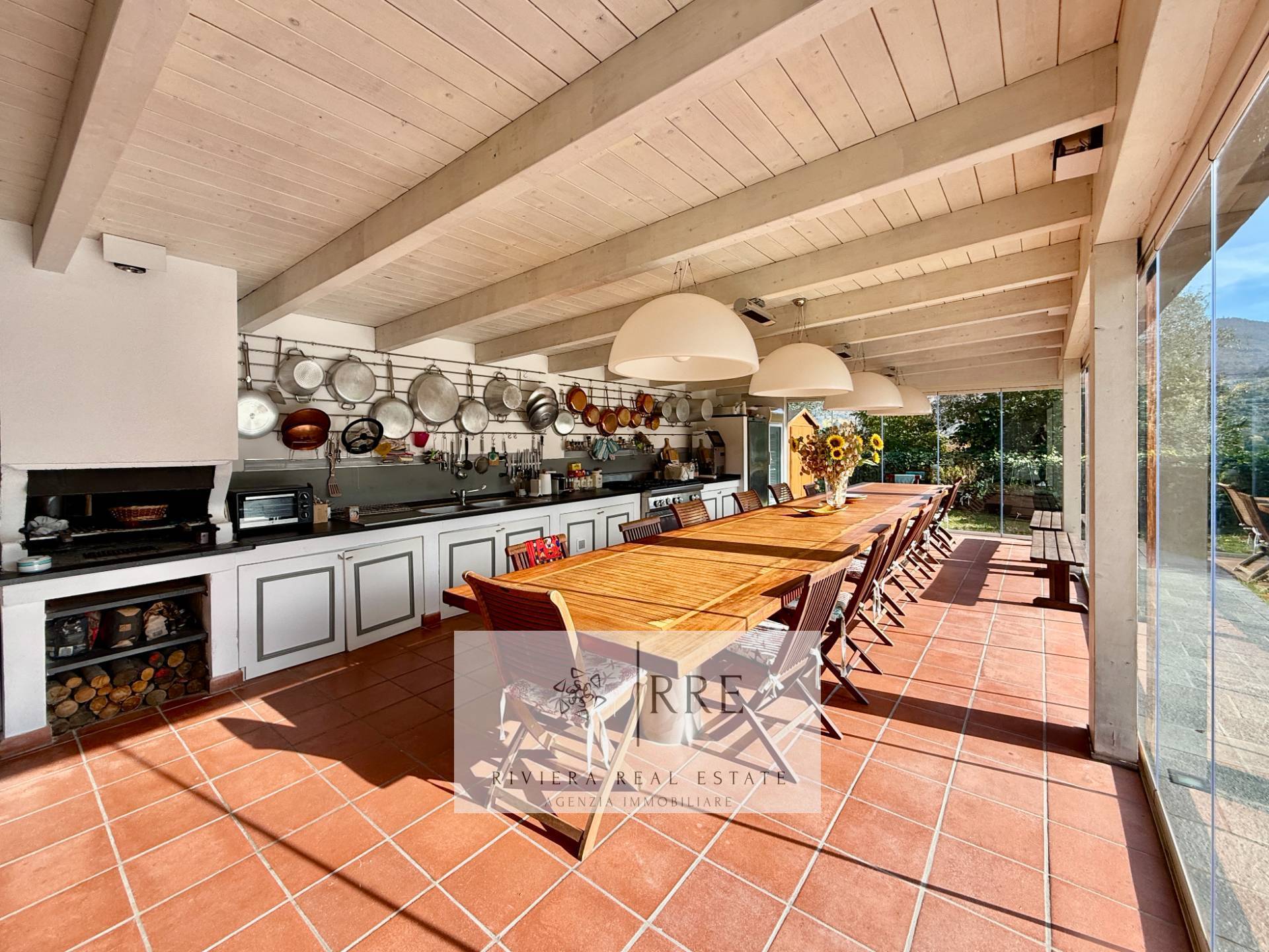 Spectacular villa in Golf Club in Garlenda with Swimmingpool