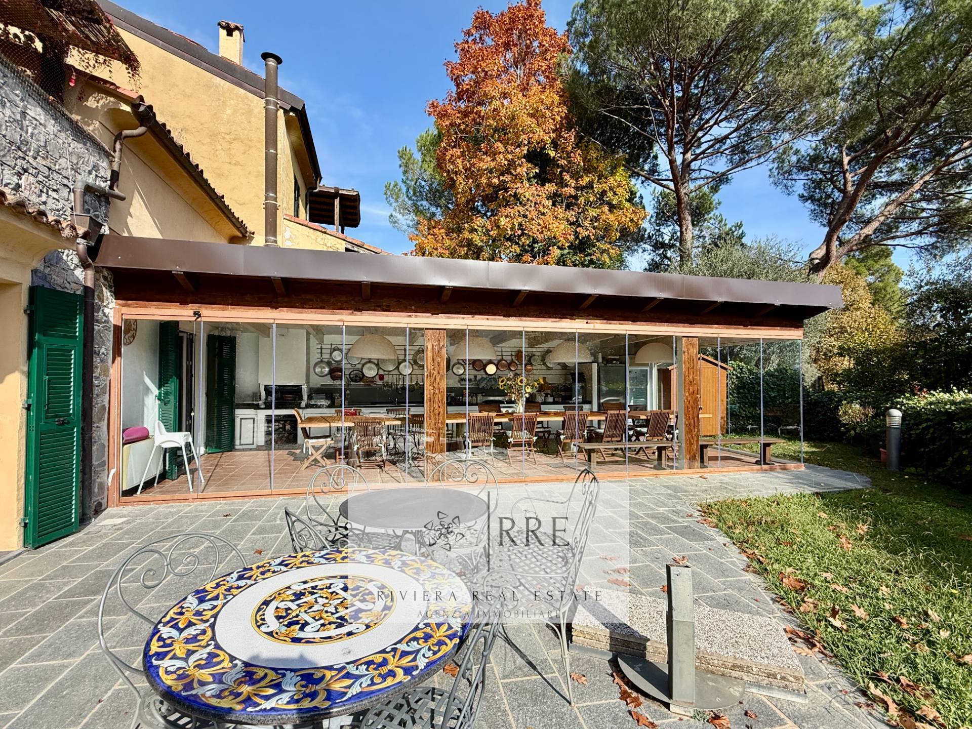 Spectacular villa in Golf Club in Garlenda with Swimmingpool
