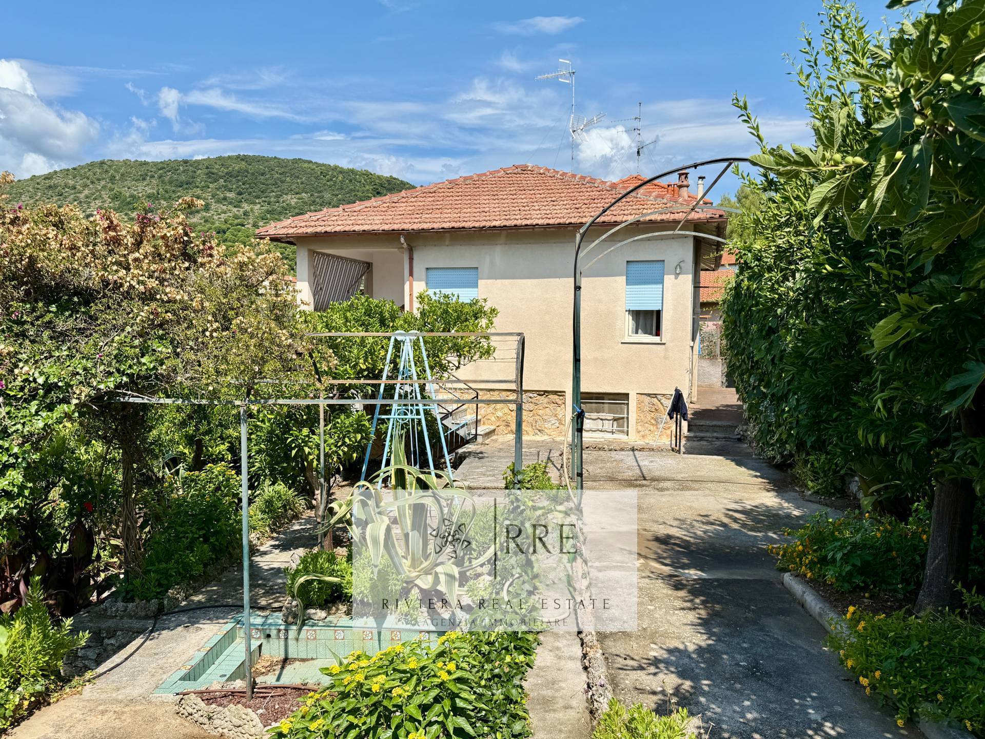 Villa for sale with sea view – Riviera Ligure