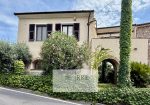 Prestigious historic detached house for sale in Vado