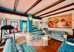 Spectacular villa in Golf Club in Garlenda with Swimmingpool