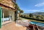 Spectacular villa in Golf Club in Garlenda with Swimmingpool
