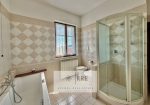Prestigious historic detached house for sale in Vado