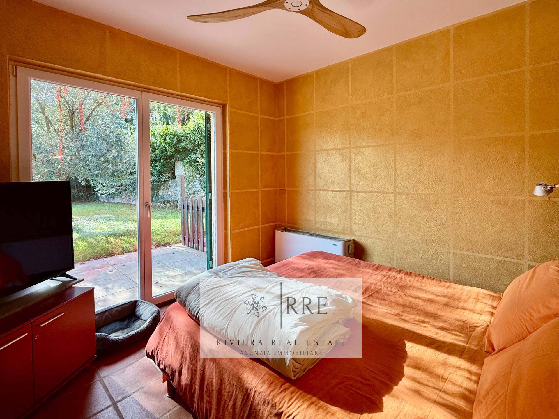 Spectacular villa in Golf Club in Garlenda with Swimmingpool