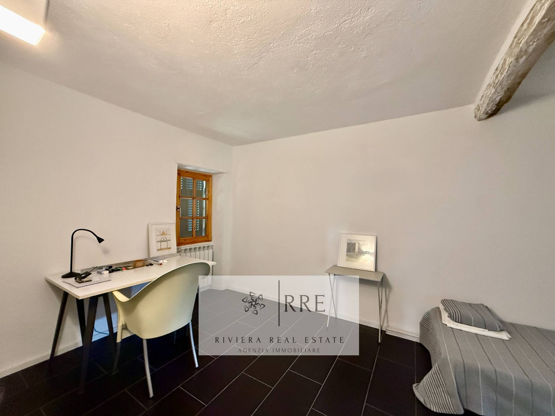 Semi-detached house with terrace overlooking the valley in Aquila d’Arroscia