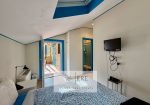 Spectacular villa in Golf Club in Garlenda with Swimmingpool