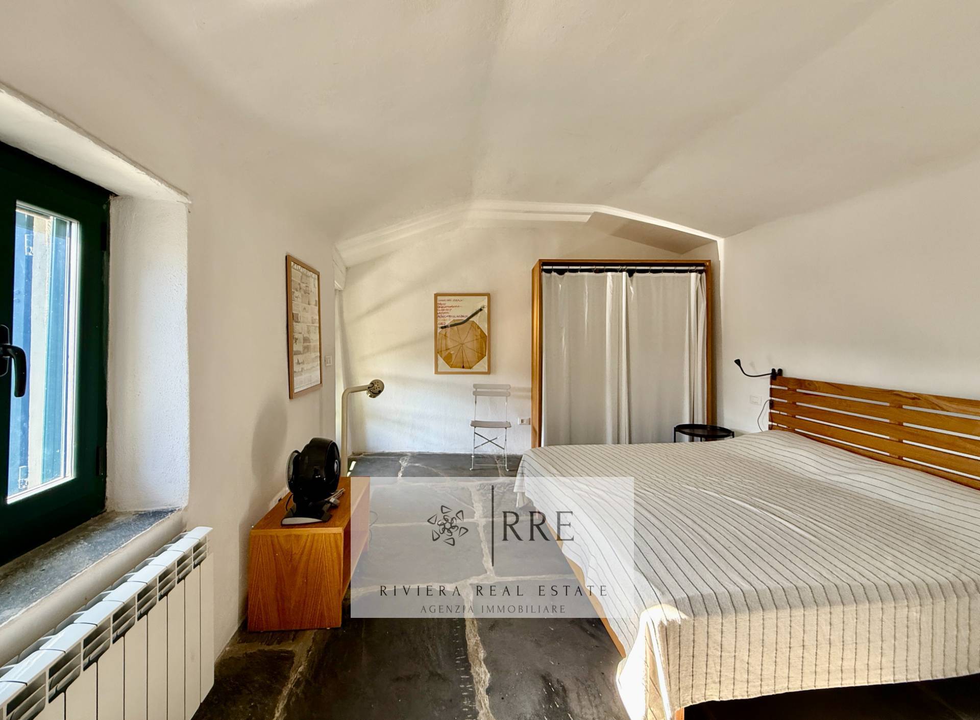 Semi-detached house with terrace overlooking the valley in Aquila d’Arroscia