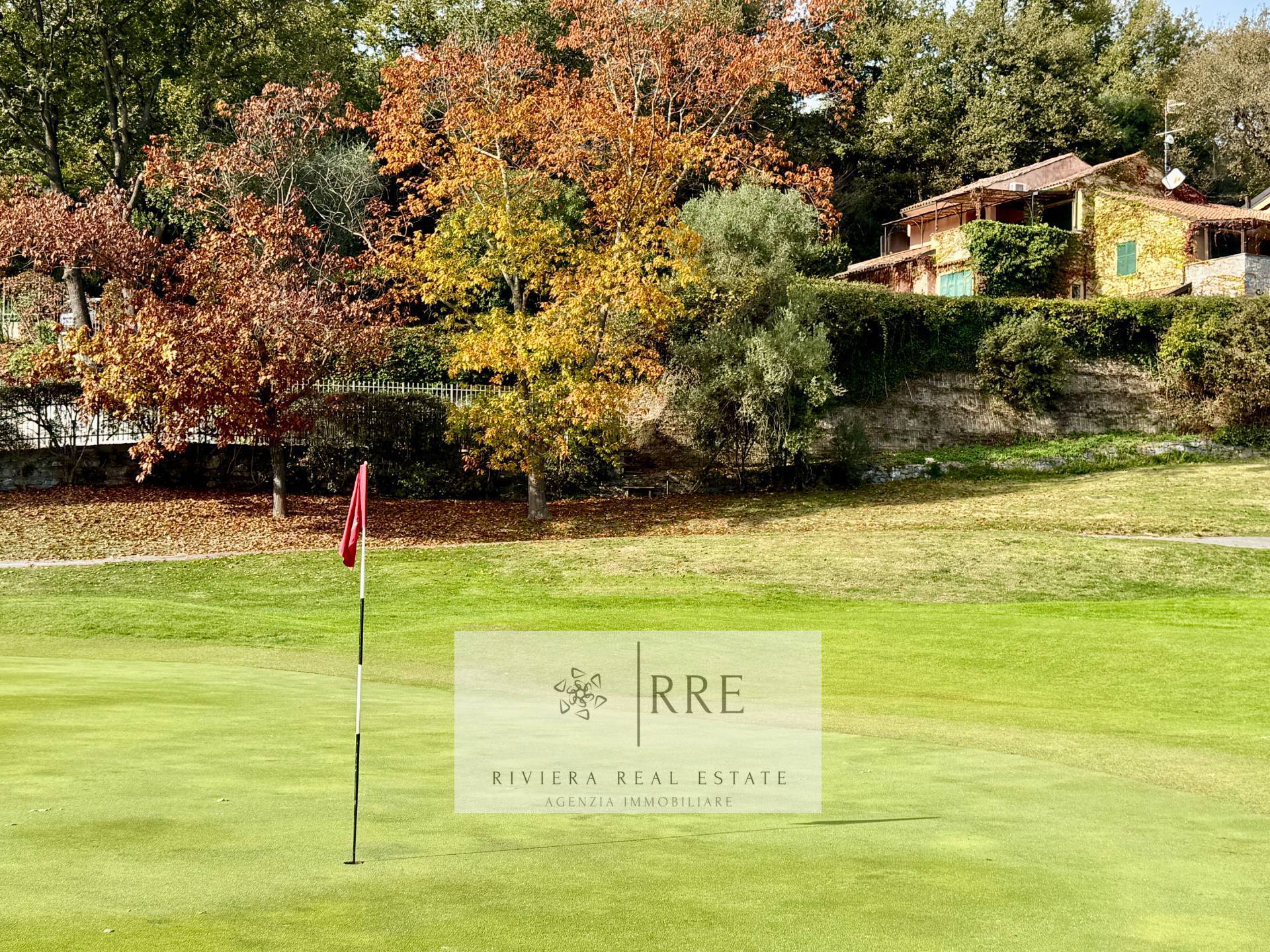 Spectacular villa in Golf Club in Garlenda with Swimmingpool