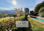 Spectacular villa in Golf Club in Garlenda with Swimmingpool