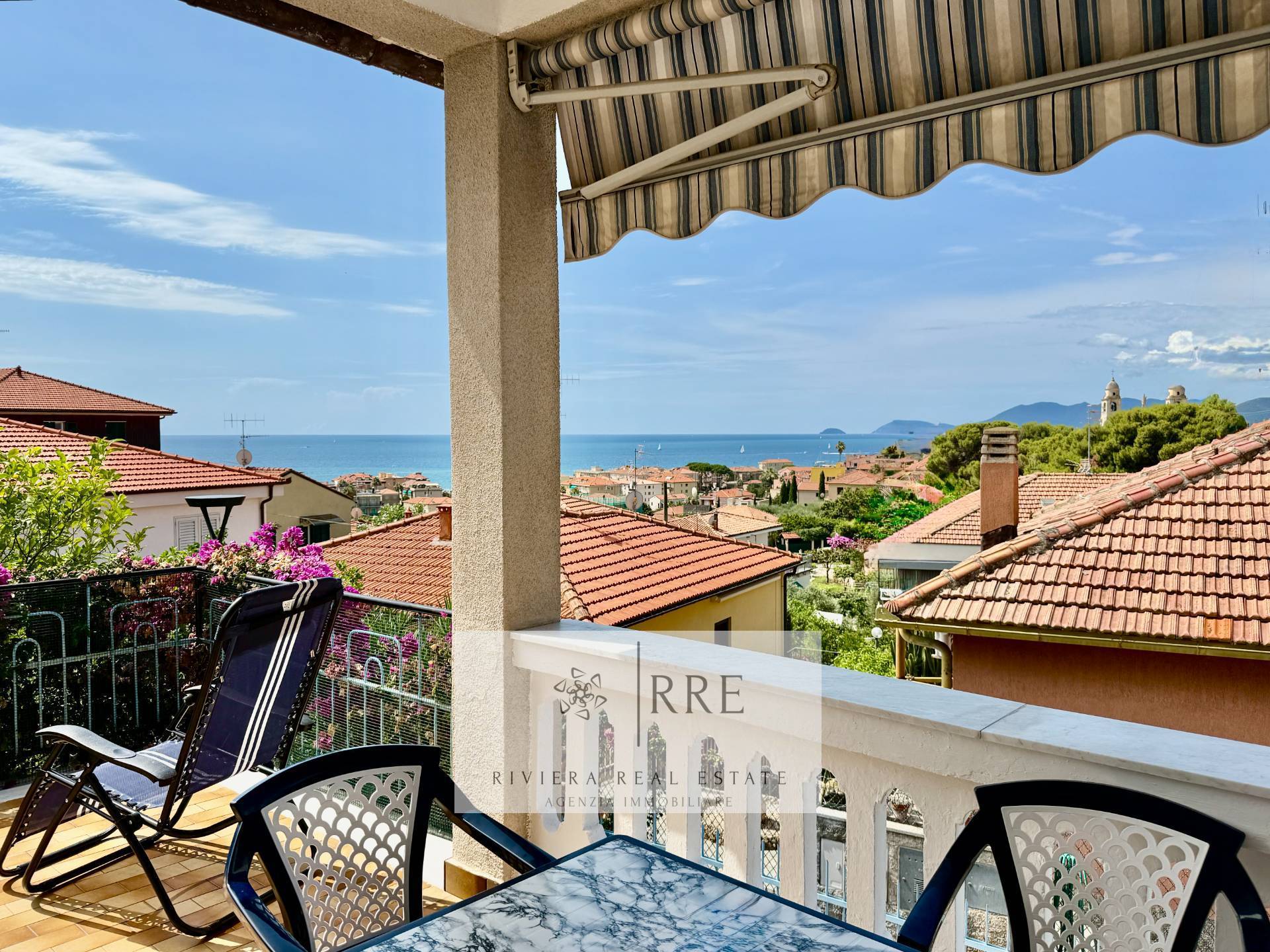 Villa for sale with sea view – Riviera Ligure