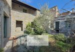 Semi-detached house with terrace overlooking the valley in Aquila d’Arroscia