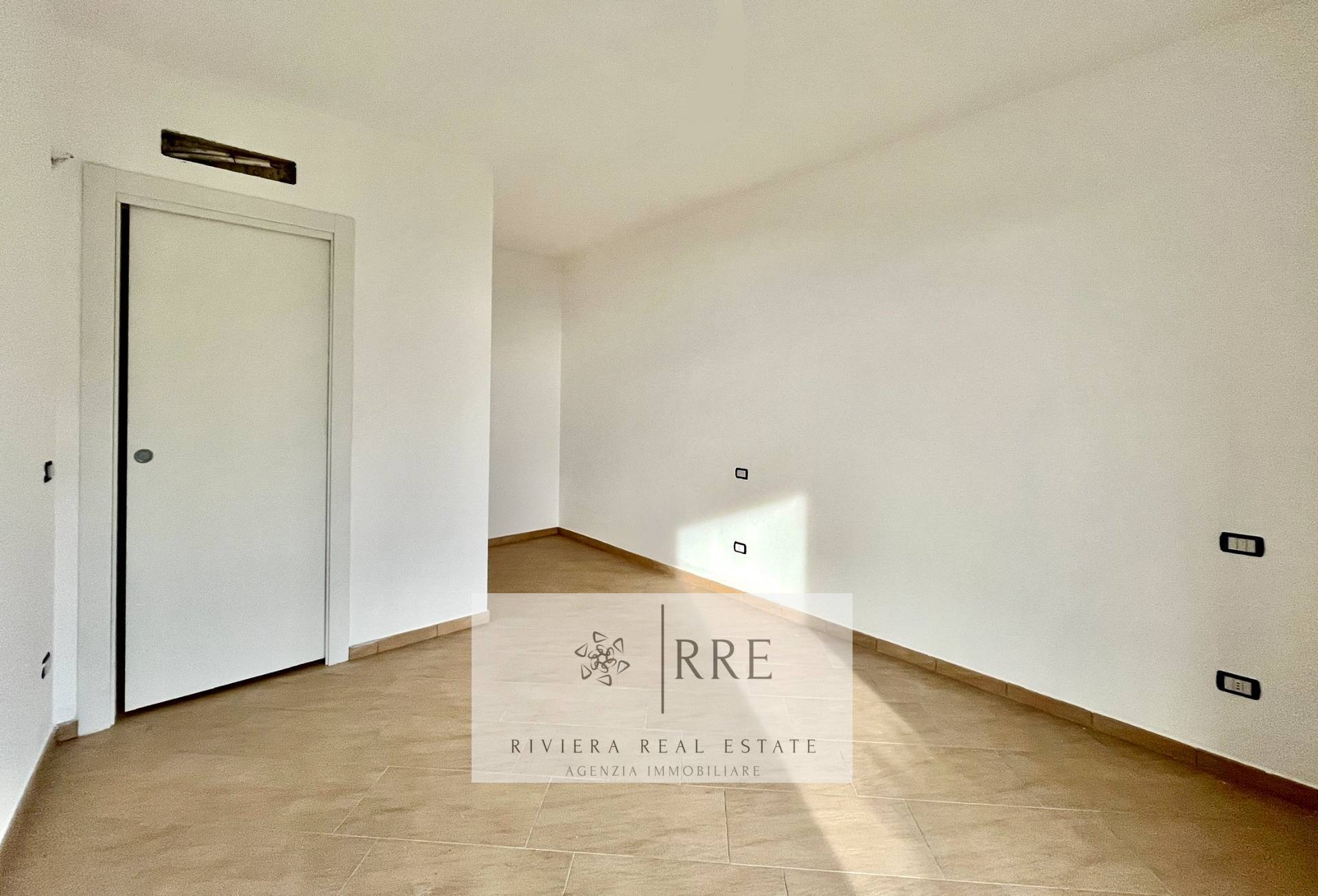 Newly built two-room apartment with sea view for sale in Alassio