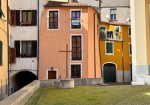 Restored town house with guest apartment and church views