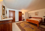 Restored town house with guest apartment and church views