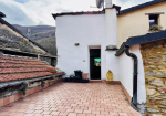 Town house with double terrace and mountain views