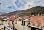 Town house with double terrace and mountain views