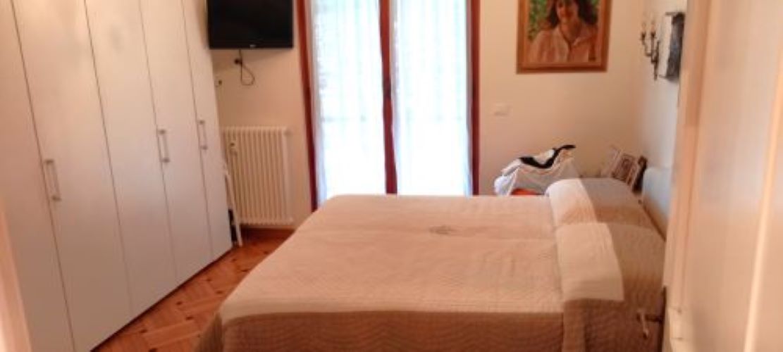 Three-room apartment with the possibility of a third bedroom, completely renovated with high-quality finishes in Rapallo, Via Vespucci