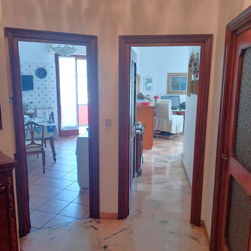 Penthouse with sea views of the Gulf of Rapallo, a stone’s throw from the marina and beaches in Rapallo, Via Vespucci