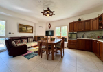 Fully renovated detached house with swimming pool, 9,000 sqm of garden