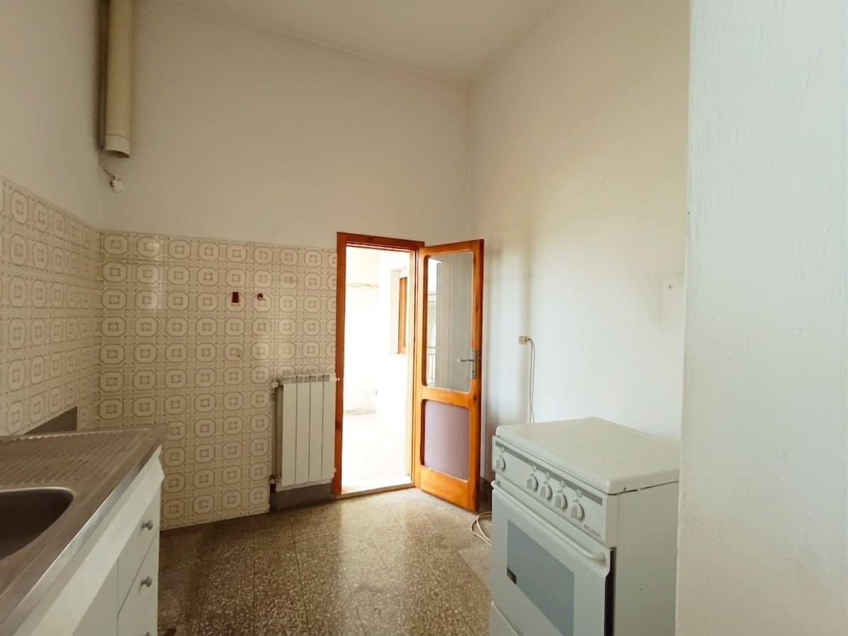 Charmed Townhouse/Villa for Sale in Abbadia di Montepulciano (SI), Tuscany