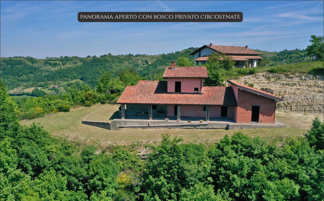 Panoramic Villa in Monferrato with Over 2 Hectares of Private Land – Rare Opportunity to Complete and Customize