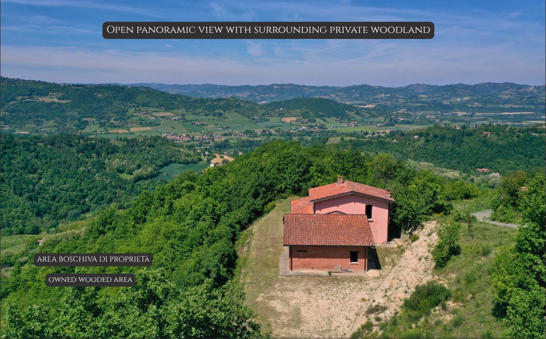 Panoramic Villa in Monferrato with Over 2 Hectares of Private Land – Rare Opportunity to Complete and Customize