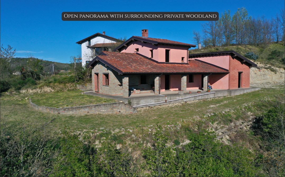 Panoramic Villa in Monferrato with Over 2 Hectares of Private Land – Rare Opportunity to Complete and Customize