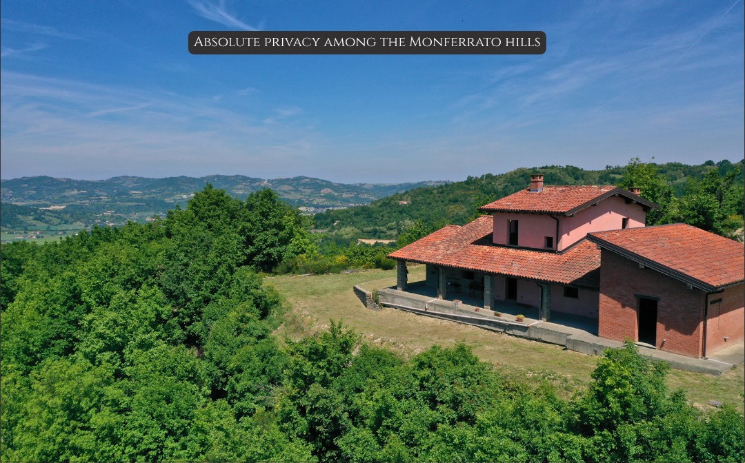 Panoramic Villa in Monferrato with Over 2 Hectares of Private Land – Rare Opportunity to Complete and Customize
