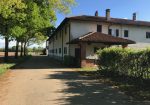 Entire 2000-square-meter farmhouse