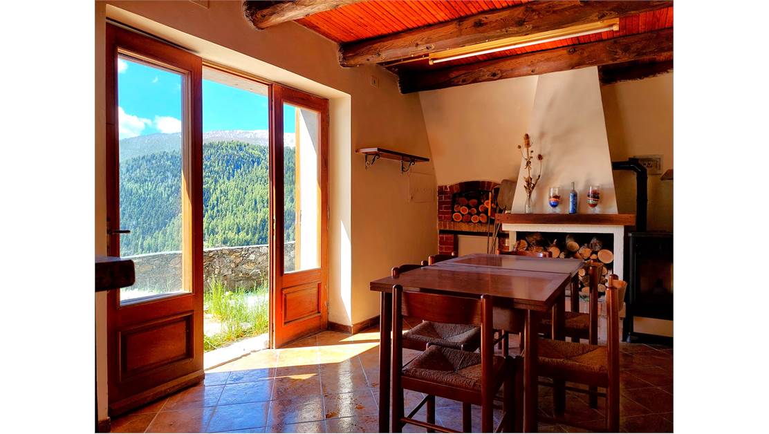 Typical local mountain house, isolated and with private surrounding land