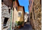 Entire building divided into four apartments and 15 km from Imperia