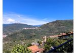 Entire building divided into four apartments and 15 km from Imperia