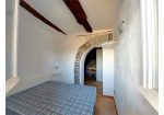Entire building divided into four apartments and 15 km from Imperia